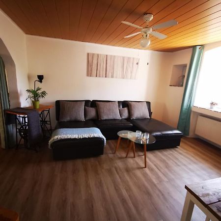 Mooi Ruim Appartement In Antieke Stadsboerderij Schönecken Zewnętrze zdjęcie