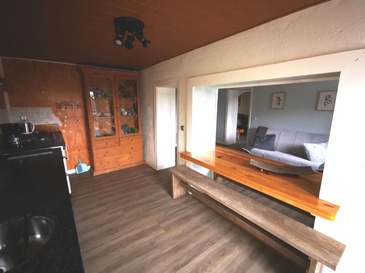 Mooi Ruim Appartement In Antieke Stadsboerderij Schönecken Zewnętrze zdjęcie