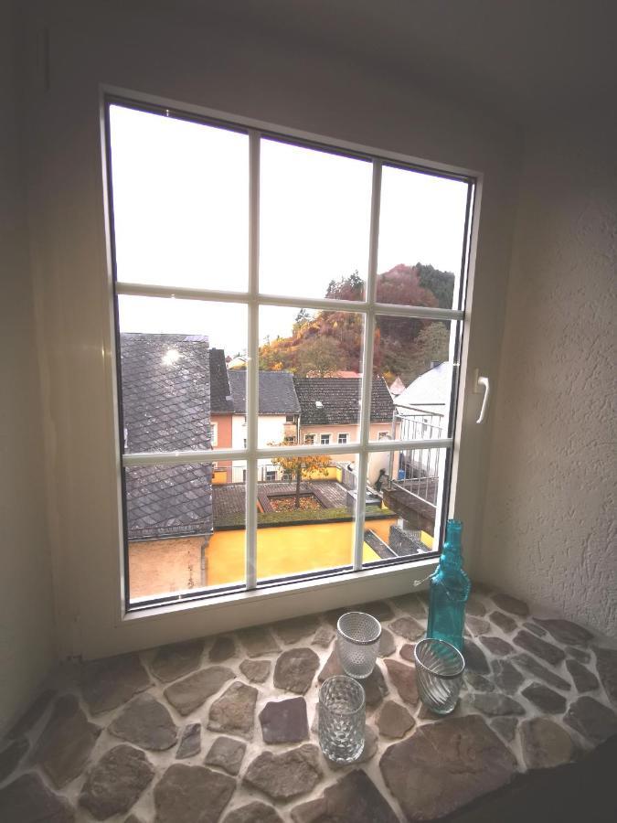 Mooi Ruim Appartement In Antieke Stadsboerderij Schönecken Zewnętrze zdjęcie